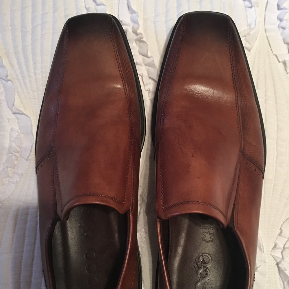 Men’s Ecco dress shoes
